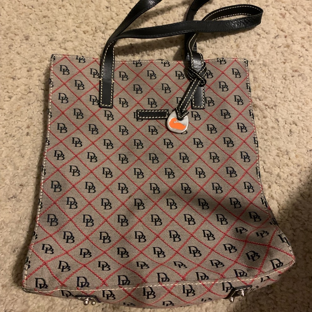 Dooney & Bourke purse